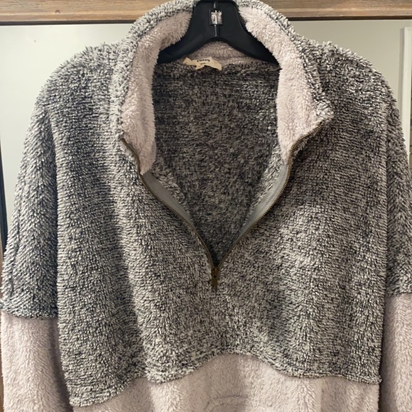 Jackets & Blazers - Sherpa pullover jacket